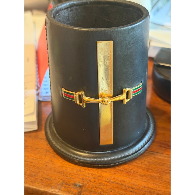 Hollywood Regency Vintage Gucci Horsebit Leather Desk Pen Holder, Made in Italy For Sale - Image 3 of 7
