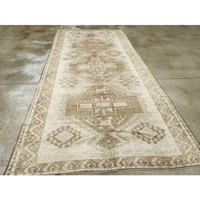 Mid 20th Century Galerie Shabab Collection Mid-20th Century Turkish Anatolian Gallery Carpet For Sale - Image 5 of 10