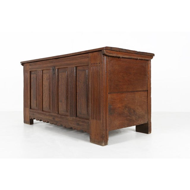 United Kingdom/ 18th century / chest / oak wood, metal / Arts & Crafts / classical / English / Romantic / William IV /...