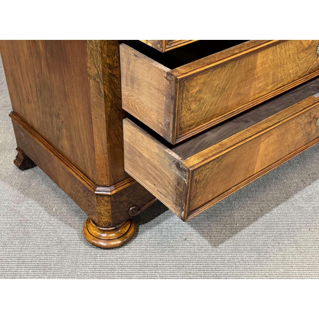 Brown Napoleon III Commode in Walnut, Fir and White Marble, 19th Century For Sale - Image 8 of 18
