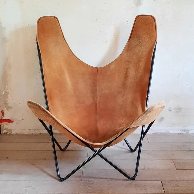 Starting from a design from ca. 1880 ("Tripolina" chair), the Butterfly or BKF Chair was designed in 1938 by the...