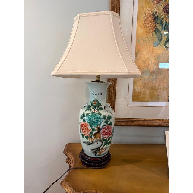 1980s Pair of Chinese Famille Verte-Style Lamps For Sale - Image 5 of 9