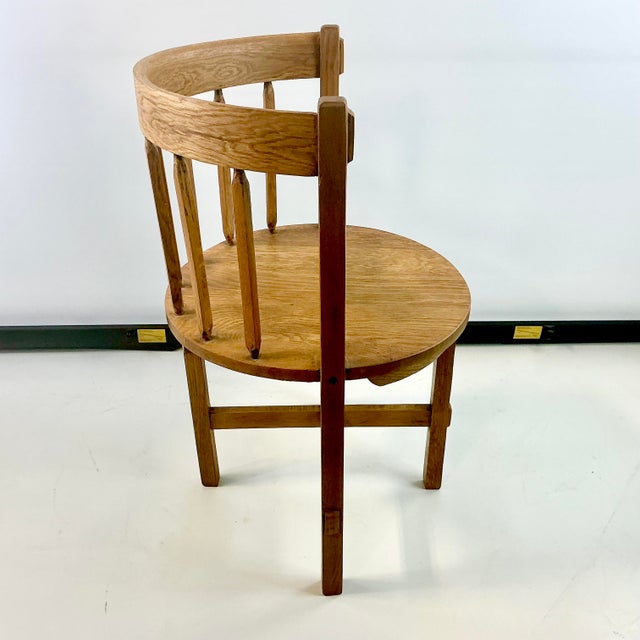 Camel Early 1900s Antique Gustavian Folk Art Rustic European Oak Round Corner Side Chair. For Sale - Image 8 of 18