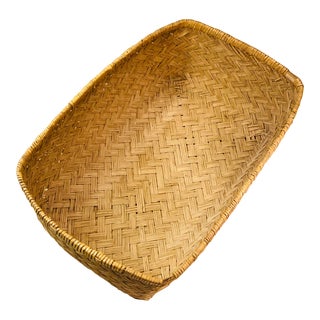 1980s Natural Reed Hand Made Rectangular Herringbone Pattern Basket For Sale