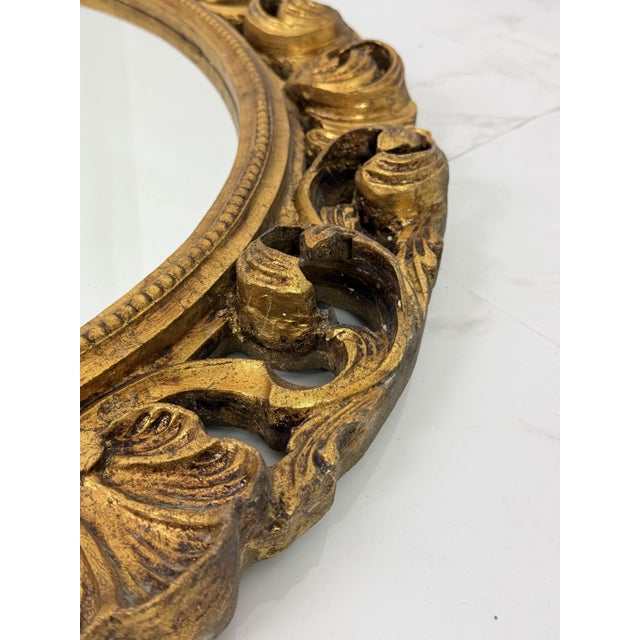 Large Circular Wall Mirror in Carved Gilded Wood, 1940s For Sale - Image 9 of 12