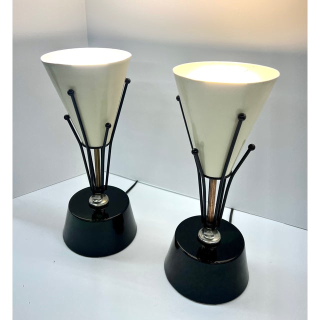 1950s Pair of Vintage Mid-Century Modern Atomic Torchiere Table Lamps – Black & Brass – Cream Cone Shades For Sale - Image 4 of 11