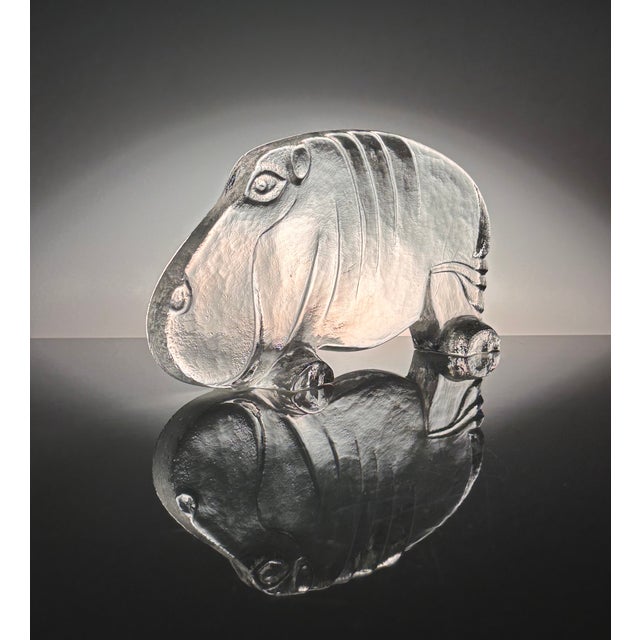 This high quality hippo glass art animal figurine was handcrafted in Scandinavia during the 1970s. The decorative...