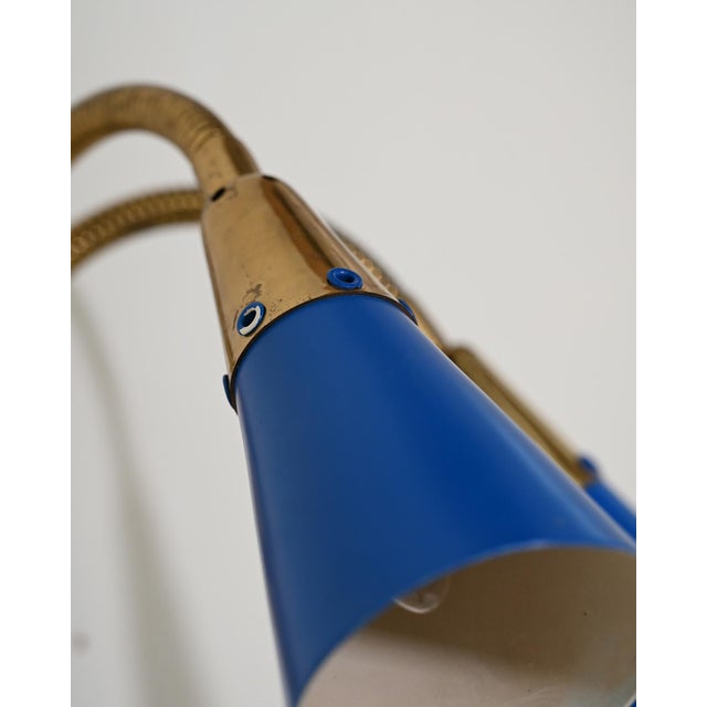 1960s Adjustable Wall Light in Brass and Lacquered Metal, Scandinavia, 1960s For Sale - Image 5 of 10