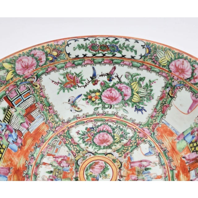 Green Rose Medallion Large Bowl, 19th C. China For Sale - Image 8 of 10