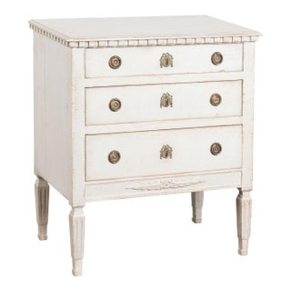 Late 19th Century Swedish White Gustavian Style Small Chest of Three Drawers Nightstand For Sale