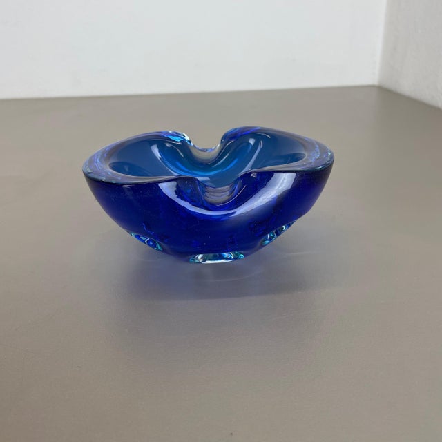 1970s Light Blue Murano Glass Bowl or Ashtray, Italy, 1970s For Sale - Image 5 of 18