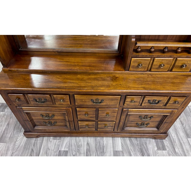 American Vintage Circa 1970s Huntley Furniture Thomasville Dresser W/ Mirrored Display Hutch For Sale - Image 3 of 11