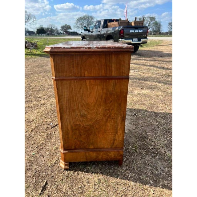 19th Century Louis Philippe Burl Walnut Marble Top Chest of Drawer / Commodes For Sale - Image 11 of 17