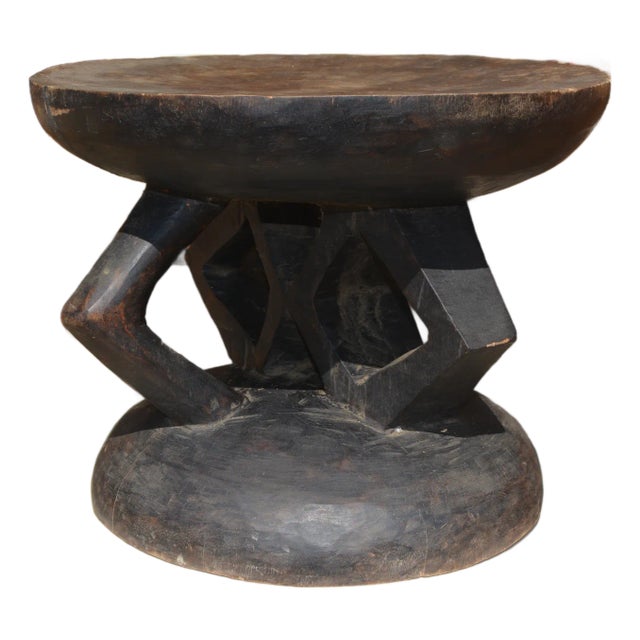 1960s Vintage Black Wooden Round Tonga African Stool With Diamond Shape Cut Outs / Handle For Sale