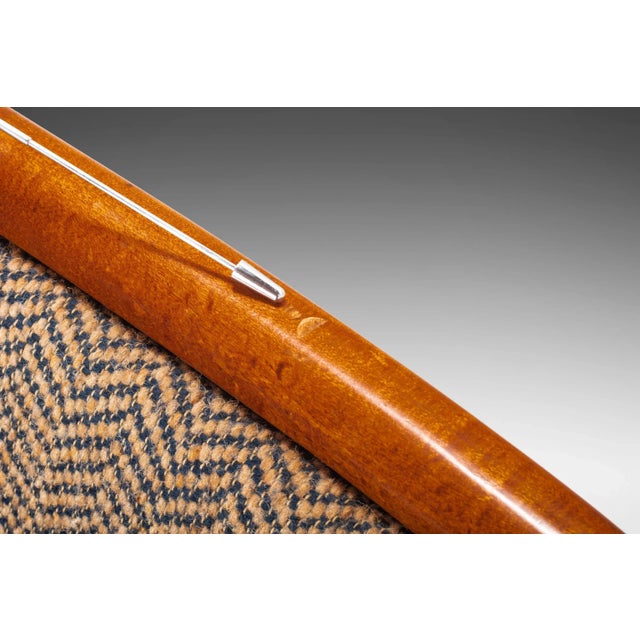 Mid-Century Modern Single Mid Century Modern Pretzel Chair in Oak and Original Tweed, USA, circa 1960's For Sale - Image 3 of 12