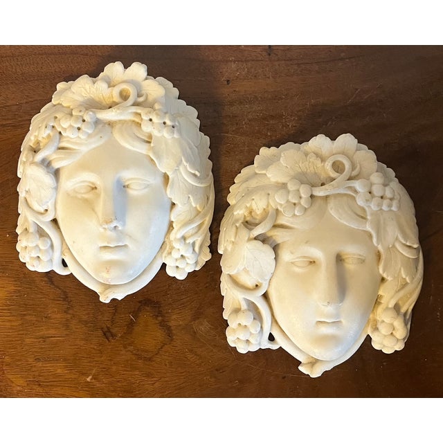Antique English Regency Architectural Elements - Carved White Statuary Marble Masks or Wall Plaques - Classical Youths With Grapevine Hair - A Pair For Sale - Image 12 of 14