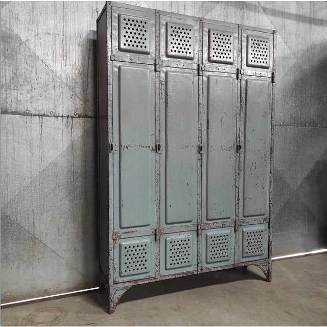 We love a good industrial locker, and this one is a real standout! Featuring a bold yet refined design, this 4-door...