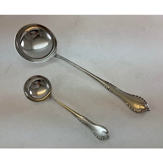 1980s 1980s Silver Sauce/Gravy Ladle, Chesterfield. For Sale - Image 5 of 13