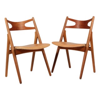 Hans J. Wegner Savbuk Ch-29 Dining Chairs attributed to Hans J. Wegner for Carl Hansen & Søn, Set of 2 For Sale