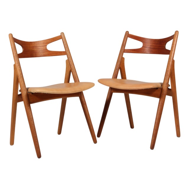 Hans J. Wegner Savbuk Ch-29 Dining Chairs attributed to Hans J. Wegner for Carl Hansen & Søn, Set of 2 For Sale