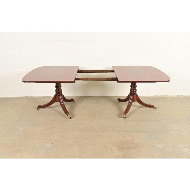 Henredon Georgian Banded Mahogany Double Pedestal Extension Dining Table, Newly Refinished For Sale In South Bend - Image 6 of 16