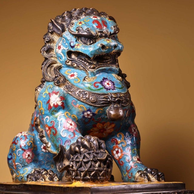 Metal Late 20th Century Pair of Gilt Bronze Cloisonné Enamel Guardian Lion Figures on Stands For Sale - Image 7 of 9