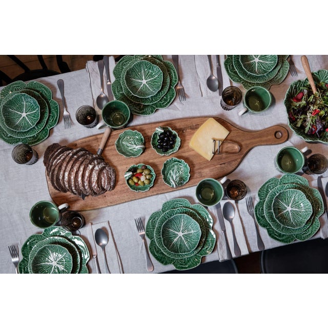 Bordallo Pinheiro Cabbage 16-Piece Dinnerware Set with Mug in Green, Service for Four For Sale - Image 9 of 13