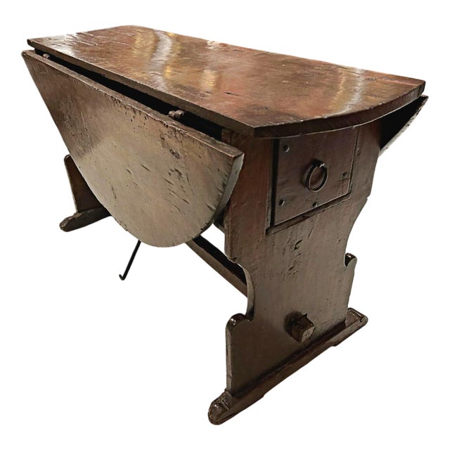 Antique Umbrian Walnut Drop-Leaf Table, 16th Century For Sale