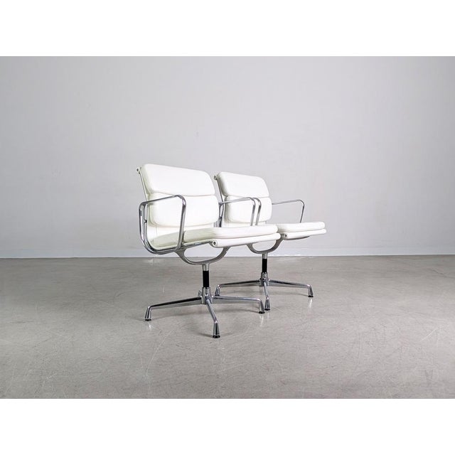 Vitra EA 208 Soft Pad Chair in White Leather by Charles & Ray Eames for Vitra For Sale - Image 4 of 12
