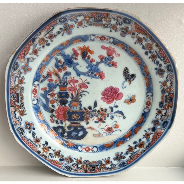 Antique 18th Century Chinese Export Porcelain Octagonal Plate Decorated With Vases, Peonies and Butterflies For Sale - Image 10 of 11