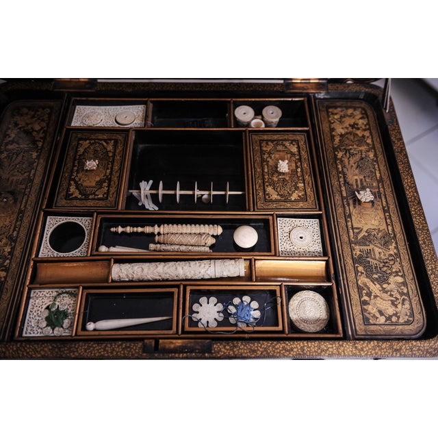 Regency Chinese Qing Chinoiserie Hand-Painted Lacquered Sewing Table For Sale - Image 9 of 14