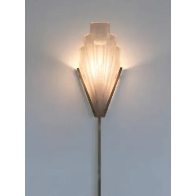 Elegant 1930s Sabino Set of 4 Art Deco Wall Sconces with Original Frosted Glass Shades and Polished Brass Fittings. In...