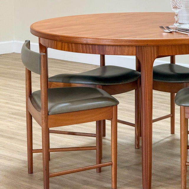 Dunvegan Round Extending Dining Table and Chairs in Teak by Tom Robertson for McIntosh, Scotland, 1960s, Set of 5 For Sale - Image 10 of 18