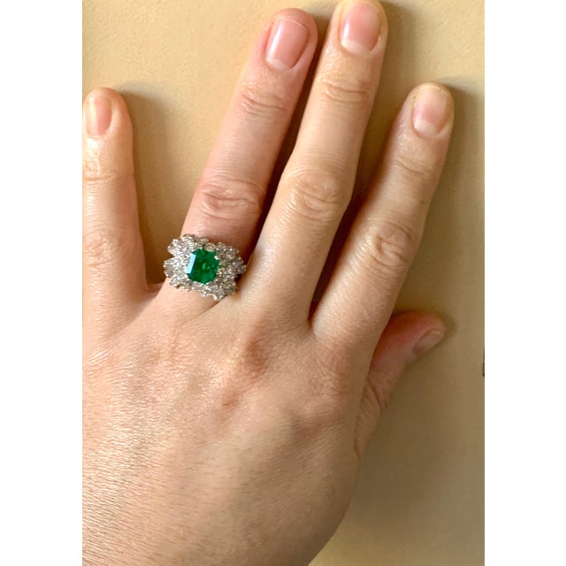 2.5 Carat Emerald Cut Colombian Emerald and Diamond 18 Karat Gold Ring Estate For Sale - Image 14 of 18