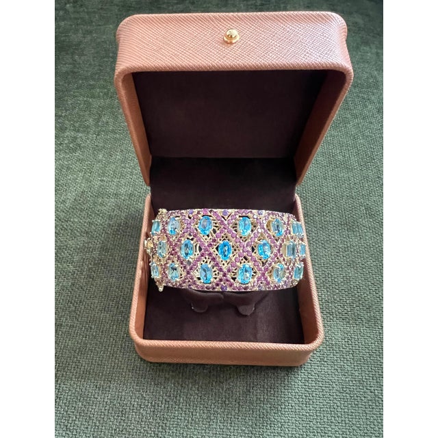 Bochic "Capri" Amethyst & Blue Topaz Gem & Cuff Set In 18K Gold & Silver For Sale - Image 17 of 18