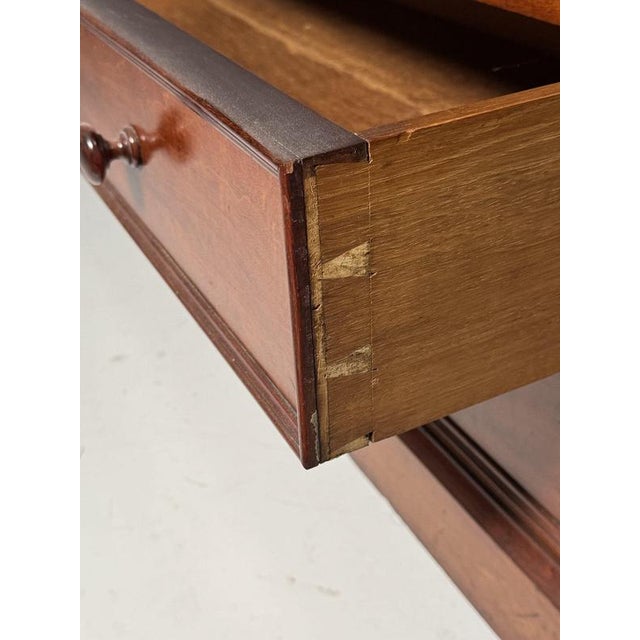 19th Century Mahogany Chest of Drawers For Sale - Image 9 of 18