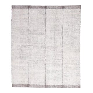 Mid 20th Century Living Room Earthly White Kilim Rug For Sale