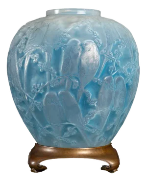 Opalescent Parakeets Vase by René Lalique, 1919