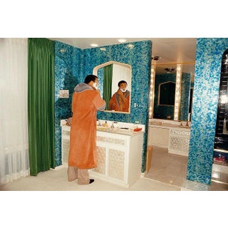 Ali Shaves in Chicago' Contemporary Archival Color Photograph Print From the Original Negative by Terry Fincher - 40x60 For Sale