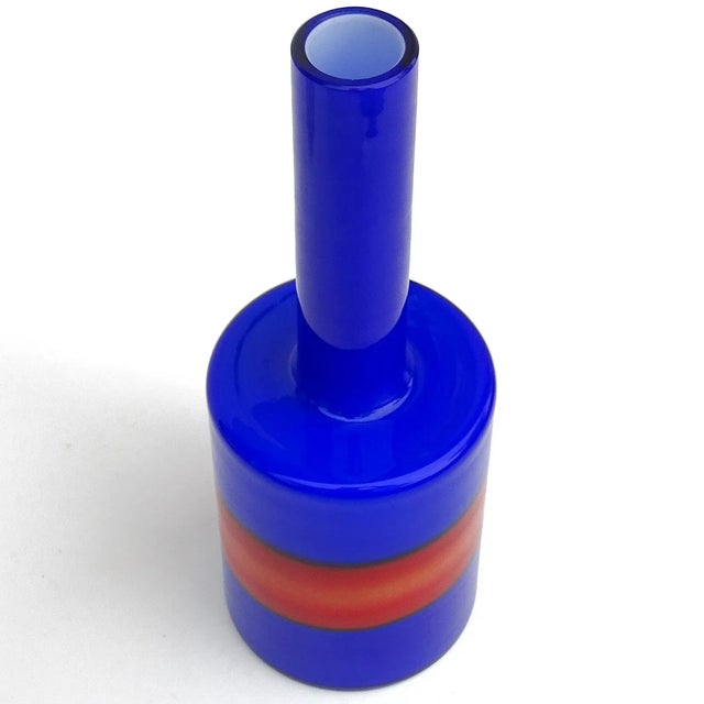 Murano Vistosi Bianconi Bright Blue Red Stripe White Vintage Italian Art Glass Flower Vase With Label For Sale In Orlando - Image 6 of 8