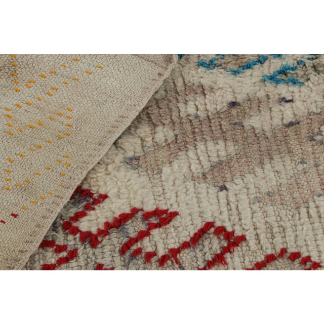 Textile 1950s Azilal Moroccan Rug in White With Polychromatic Patterns by Rug & Kilim For Sale - Image 7 of 7