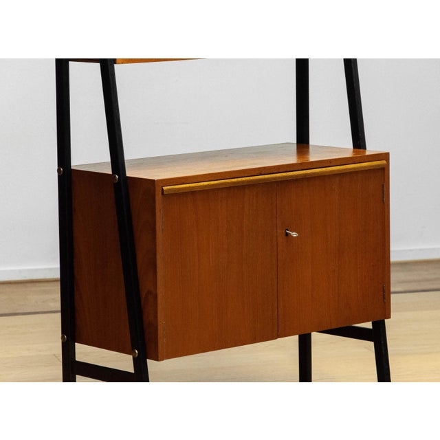 1950s Vintage Shelfs in Teak with Black Lacquered Stands, 1950s For Sale - Image 5 of 9