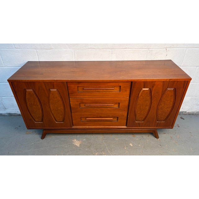 Mid 20th Century Walnut and Burlwood Sliding Door Credenza For Sale - Image 4 of 15