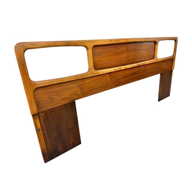 Add timeless mid-century style to your bedroom with this impressive Lane Furniture king-size walnut headboard. Featuring...