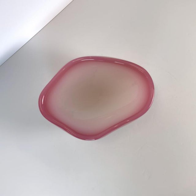 1960s Large Murano Glass Bowl in Pink Alabastro from Archimede Seguso, Italy, 1960s For Sale - Image 5 of 10