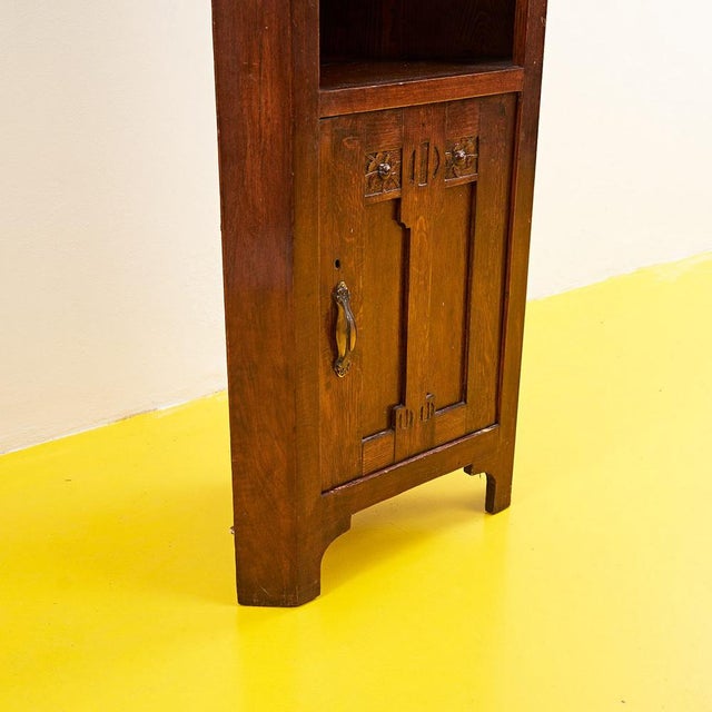 Rustic cantonal corner cabinet from the early 1900s height: 161 width: 62 depth: 44 additional information style: vintage...