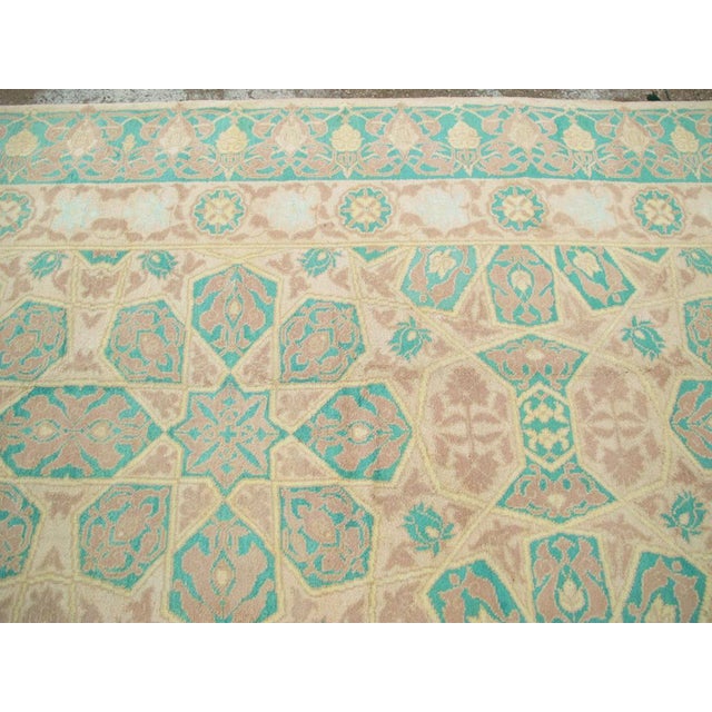 Early 20th Century Galerie Shabab Collection Early 20th Century Indian Cotton Agra Room Size Carpet For Sale - Image 5 of 7