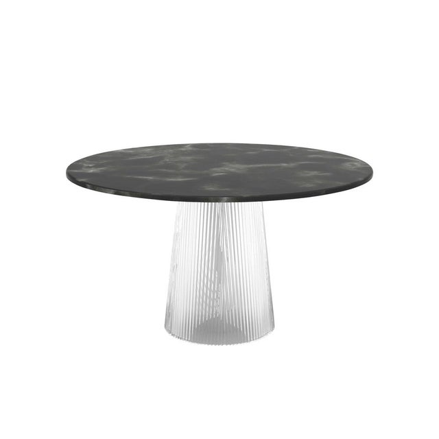 Bent dining table medium black transparent by Pulpo Dimensions: D130 x H74 cm. Materials: casted glass, carrara, black...