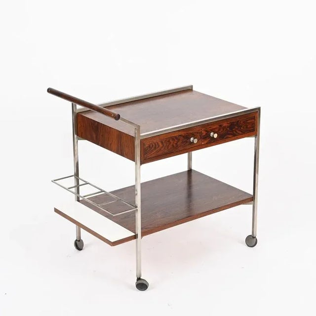 Italian Rosewood and Chrome Serving Bar Cart with Drawers by George Coslin, 1950s For Sale - Image 11 of 17