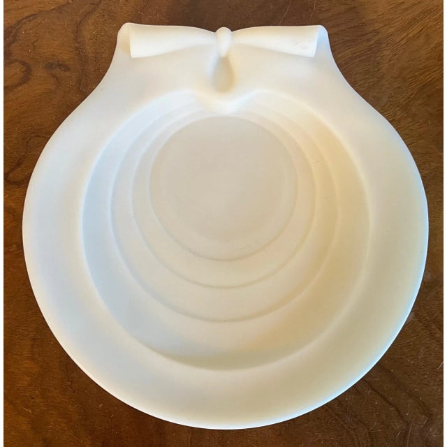 Antique 19th Century French Frosted White Opaline Glass Scallop Sea Shell Dish For Sale - Image 12 of 13